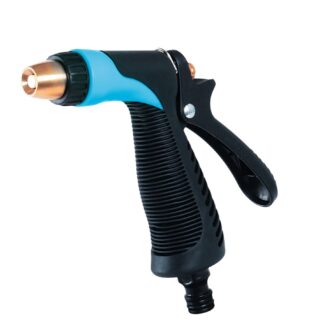 Zraszacz pistoletowy MAX CELLPRO posiada bezstopniową regulację strumienia wody od punktowego do delikatnej mgiełki jak też siły strumienia.